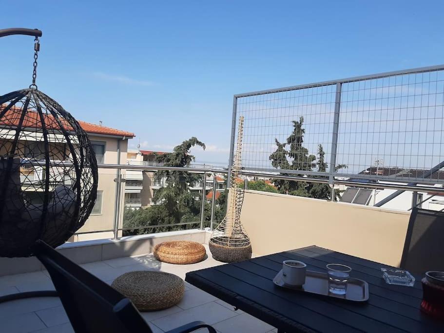 Όμορφο διαμέρισμα- σοφίτα με υπέροχη θεα Θεσσαλονίκη Εξωτερικό φωτογραφία